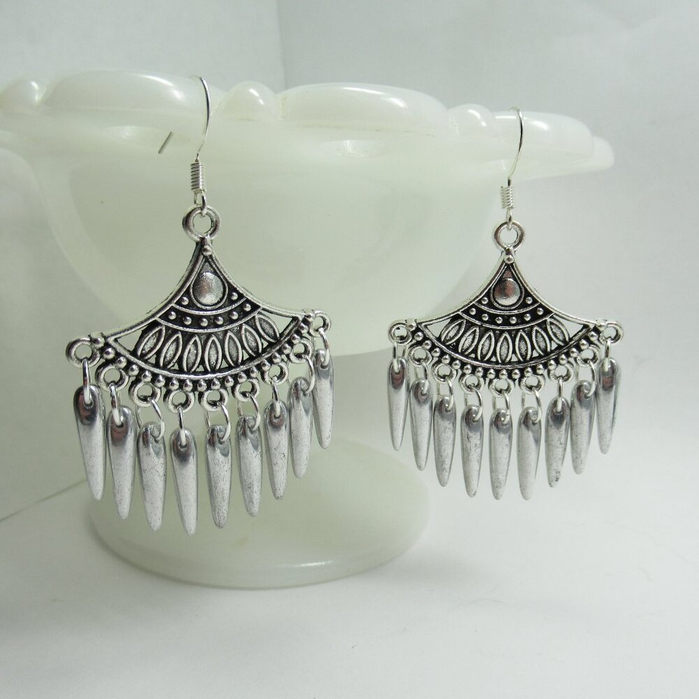 Unique statement fan dangle earrings - Picture 9 of 11